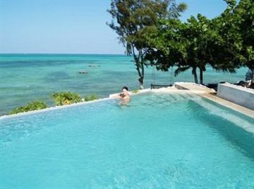CORAL ROCKS HOTEL & RESTAURANT