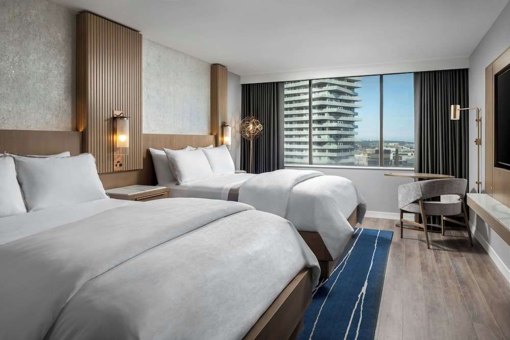 THE WESTIN HARBOUR CASTLE, TORONTO