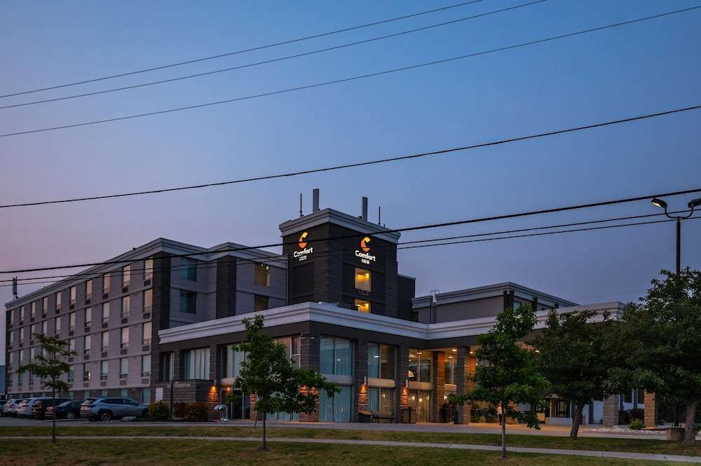 DAYS HOTEL AND CONFERENCE CENTRE TORONTO AIRPORT