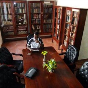 AFRICA HOUSE HOTEL
