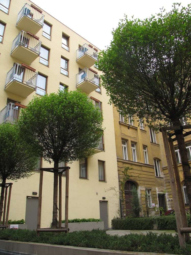 AUSTRIA SUITES