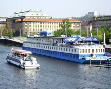 BOTEL ALBATROS