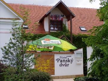 PANSKY DVUR