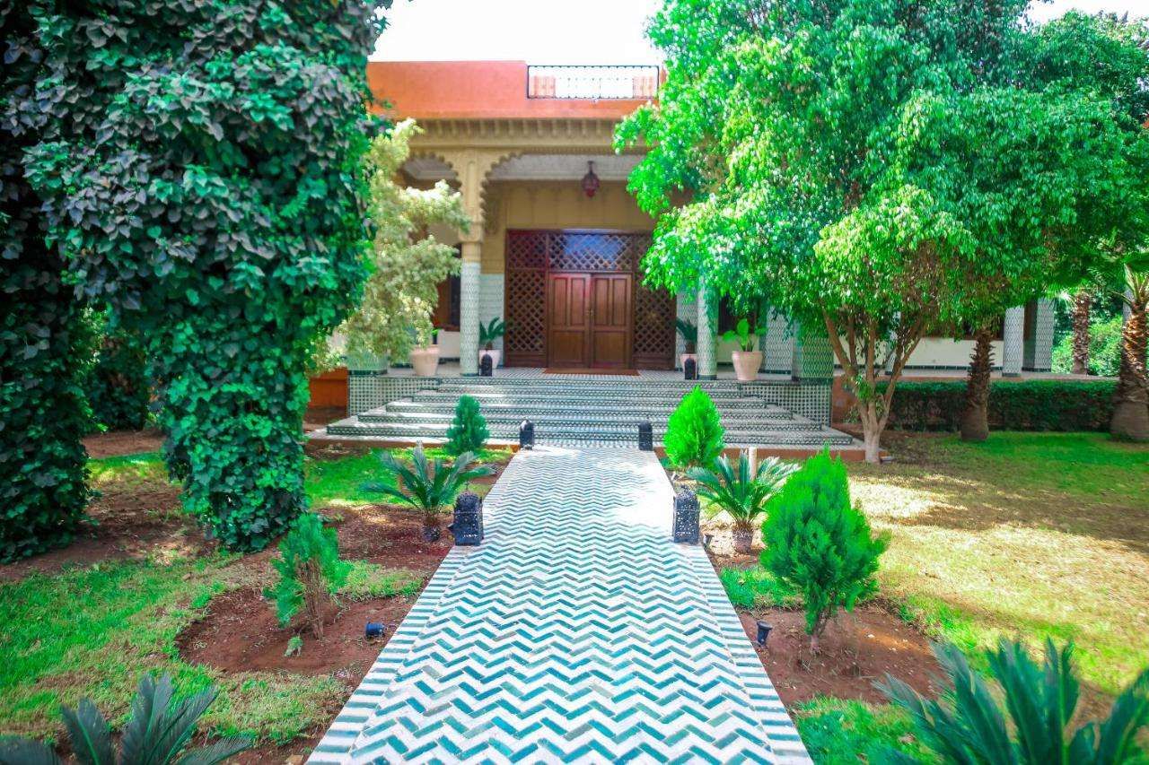 RED HOUSE