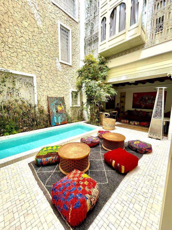 BCK ART RIAD