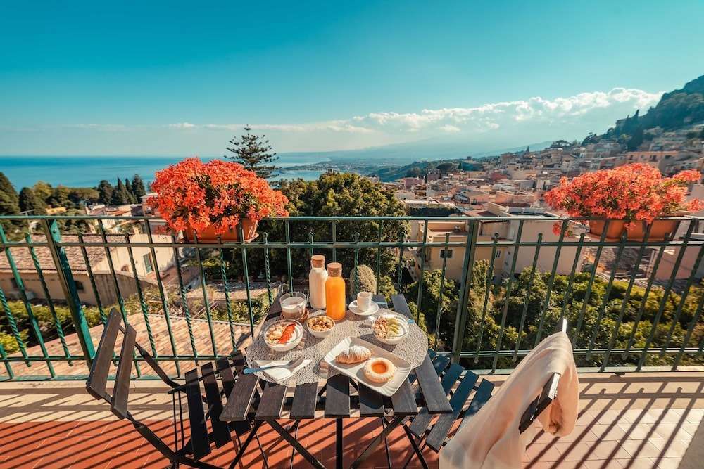 TEATRO GRECO 39 B&B