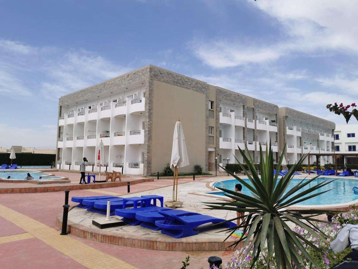 CECELIA RESORT