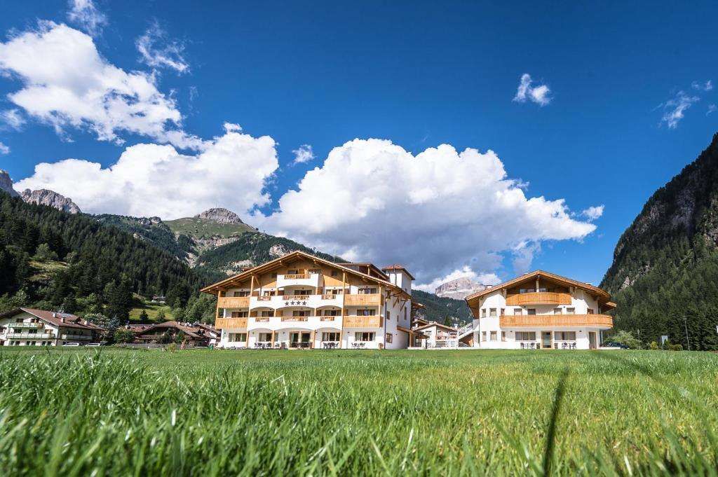 GOLDEN PARK RESORT