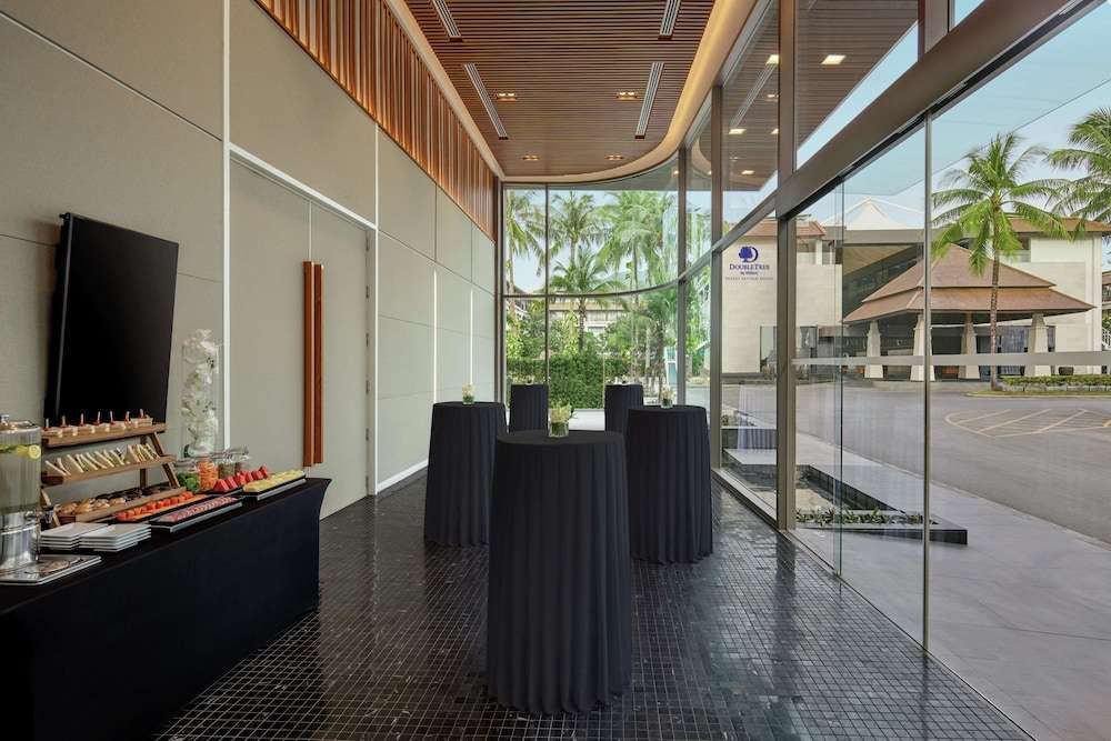 DOUBLETREE BY HILTON PHUKET BANTHAI RESORT