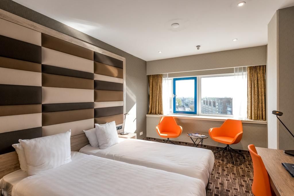 XO HOTELS BLUE TOWER