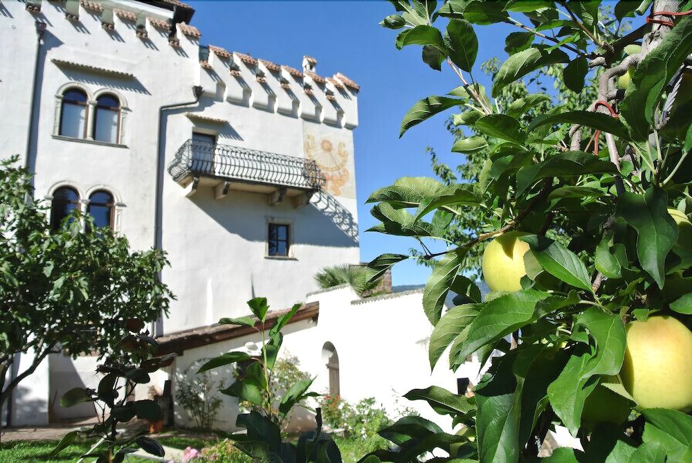 SCHLOSS PASCHBACH