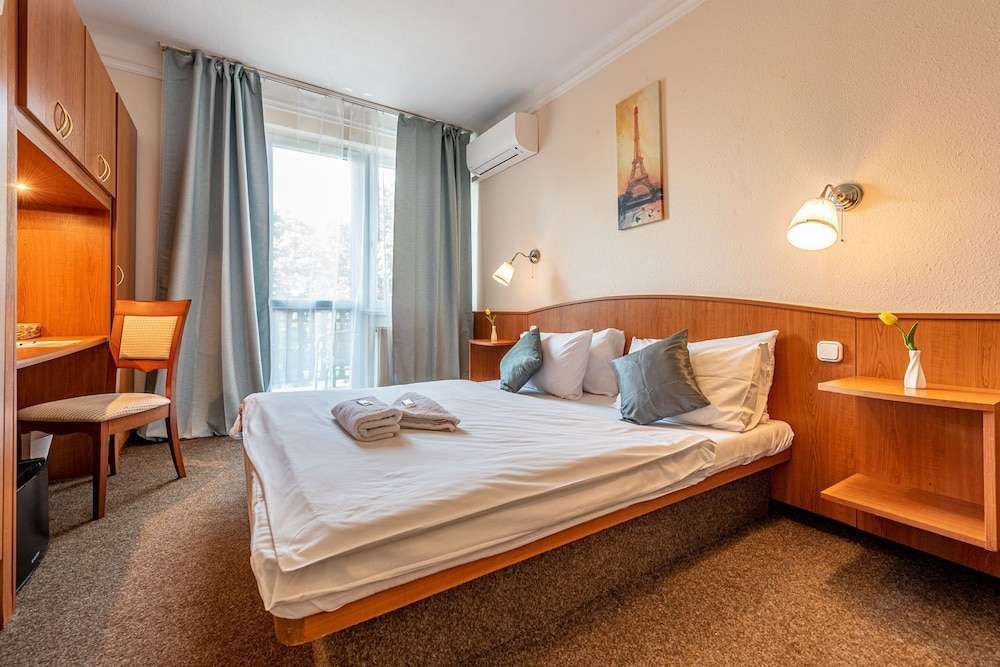 KORONA PENSION HOTEL BUDAPEST
