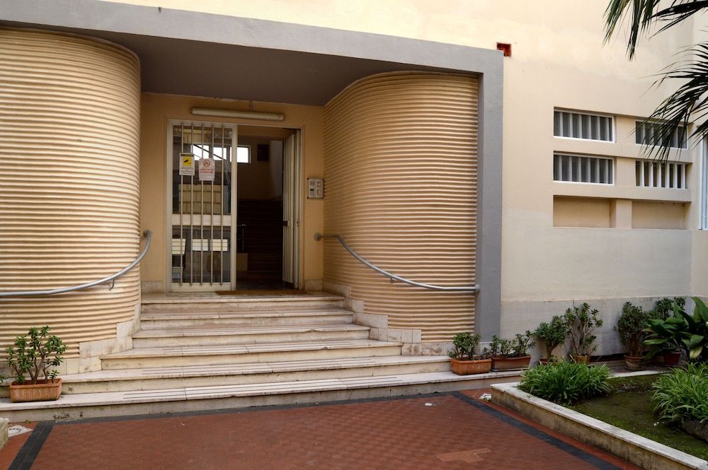 NAPOLISEASON ROOMS AND BREAKFAST