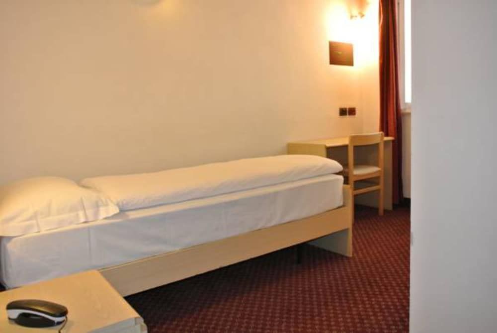 HOTEL MIRAVALLE