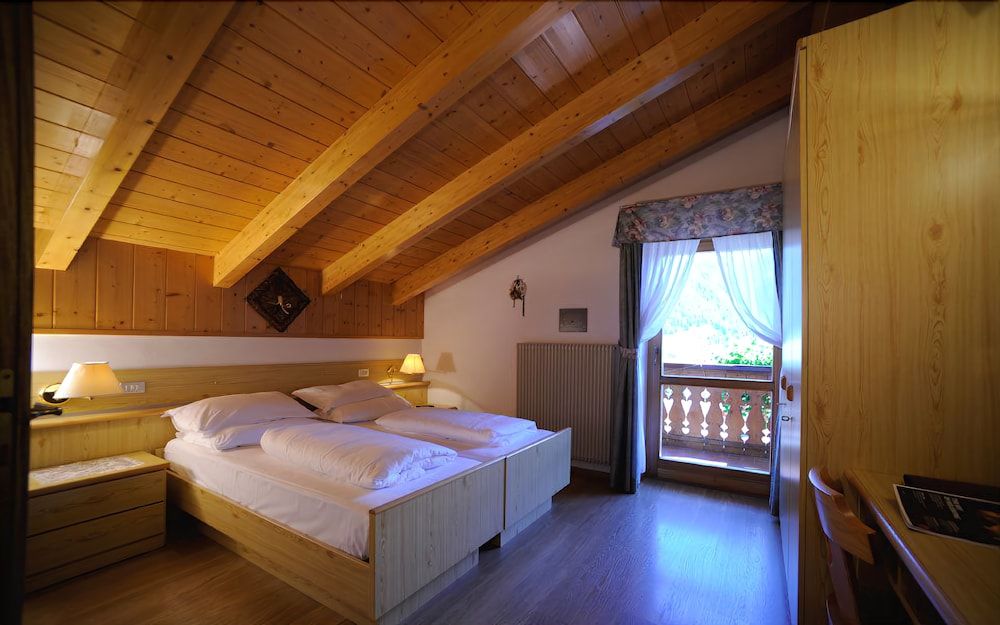 ALPINE TOURING HOTEL