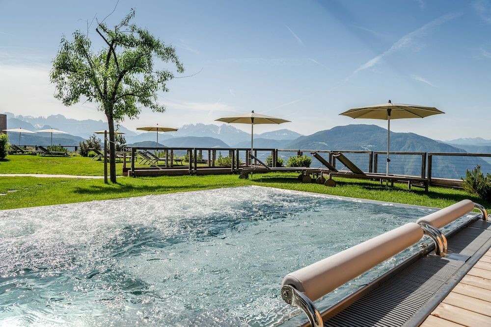HOTEL BELVEDERE