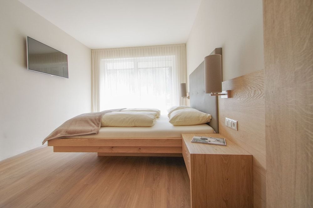 APARTMENT HOTEL CHRISTINE