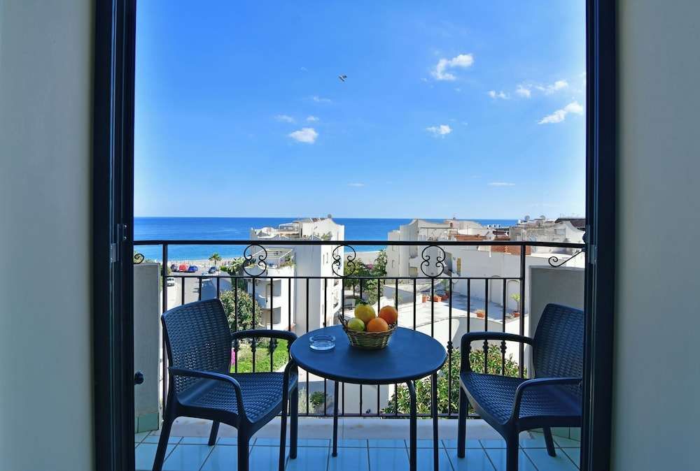 VILLA LINDA