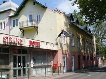 STRAND