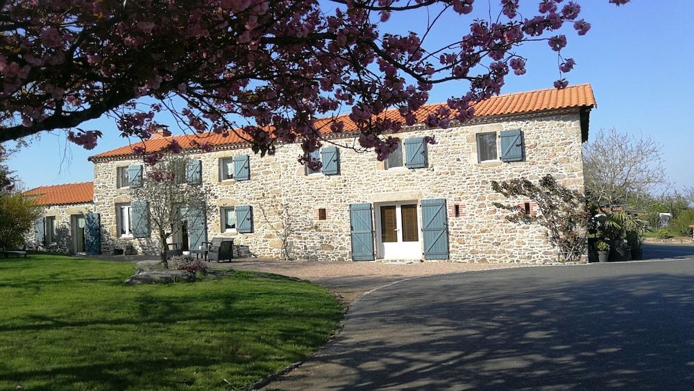 Le Chiron de la Roche photo 2