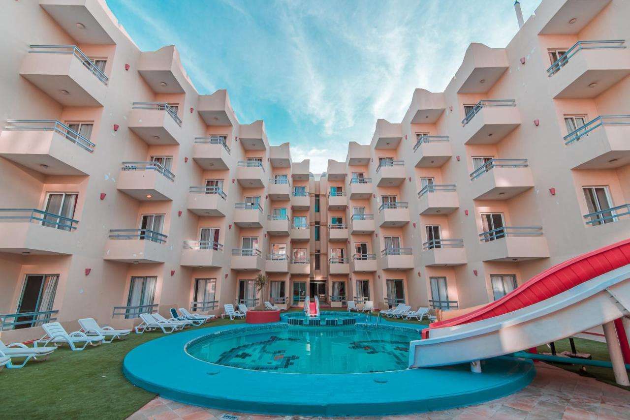 DEXON ROMA HOTEL & AQUA PARK