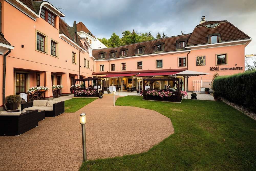 HOFFMEISTER & SPA