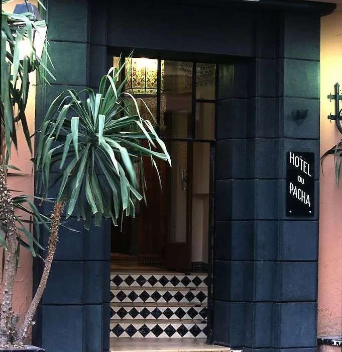 DU PACHA