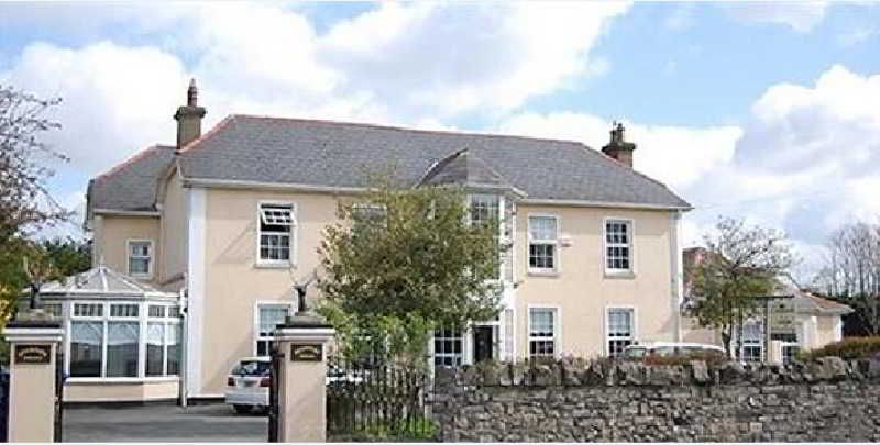DEERPARK LODGE