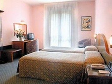 HOTEL ROSA