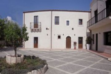 HOTEL 1823