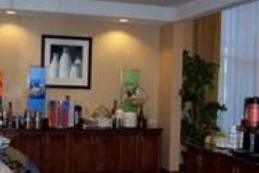 Hotel Hampton Inn & Suites Southern Pines-Pinehurst:  ABERDEEN (NC)