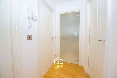 Affleck Retreat 3 -  Sja Stays - Modern 1 Bed Apartment Aberdeen: Photo 