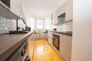 Affleck Retreat 3 -  Sja Stays - Modern 1 Bed Apartment Aberdeen: Photo 