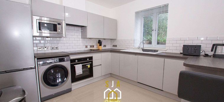 Affleck Retreat 4 -  Sja Stays - Modern 1 Bed Apartment Aberdeen: Photo 