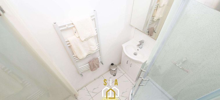 Affleck Retreat 4 -  Sja Stays - Modern 1 Bed Apartment Aberdeen: Photo 