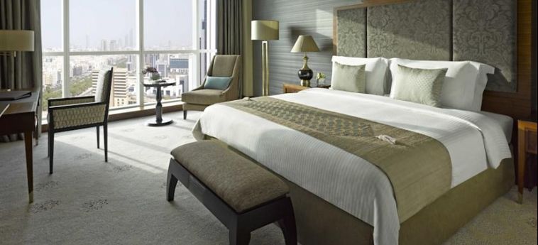 Hotel Dusit Thani Abu Dhabi:  ABU DHABI