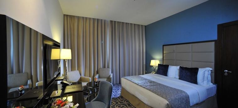 Hotel Ramada Abu Dhabi Corniche:  ABU DHABI