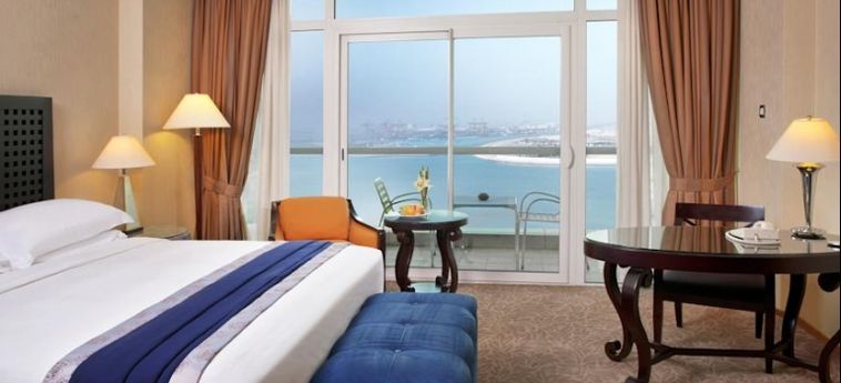 Hotel Beach Rotana:  ABU DHABI