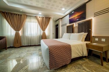 Alphaplus Apartments Abuja: Photo 