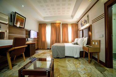 Alphaplus Apartments Abuja: Photo 