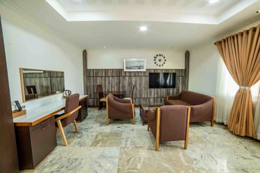 Alphaplus Apartments Abuja: Photo 
