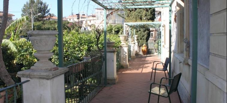 Hotel Villa Manasse:  ACI CASTELLO - CATANIA