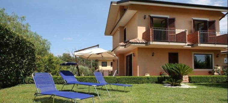Hotel Villa Lavina Tra Catania E Taormina:  ACI SANT'ANTONIO - CATANIA