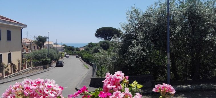 Hotel B&Amp;B Terra Di Miti Acireale - Catania: Foto 