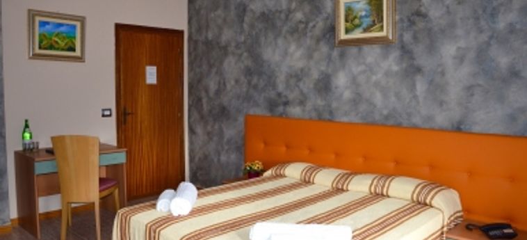 Hotel Leon D'oro:  ACQUALAGNA - PESARO URBINO