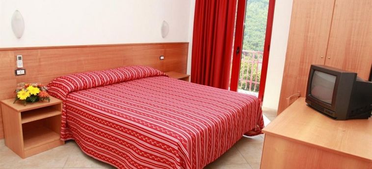 Hotel Luigiane B&Amp;B E Ristorante Acquappesa - Cosenza: Photo 