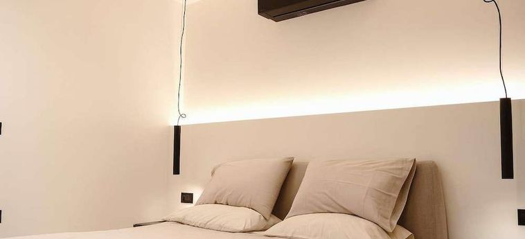 Hotel White And Black Cozy Suite In Aegina Aegina: Foto 