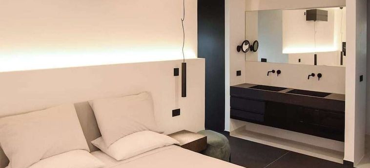 Hotel White And Black Cozy Suite In Aegina Aegina: Foto 