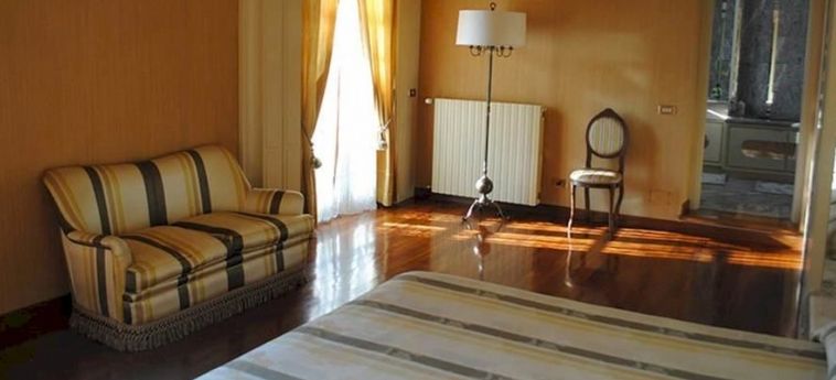 Hotel Locanda San Giacomo:  AGLIANO TERME - ASTI