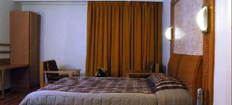Hotel Rock Regency:  AHMEDABAD